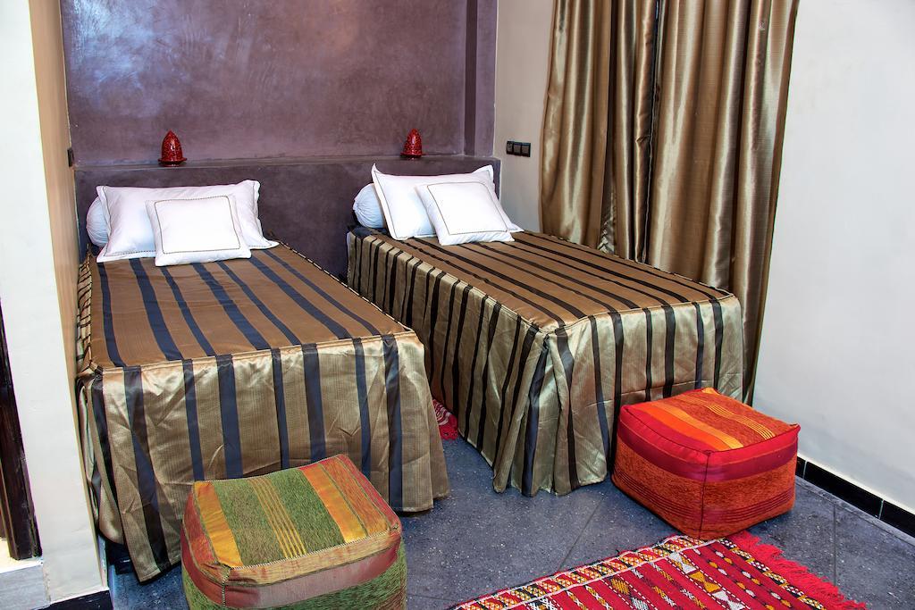 Hotel Azoul Varzazat Dış mekan fotoğraf