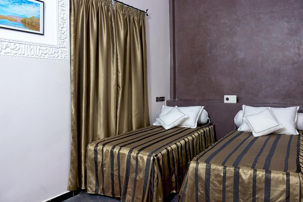Hotel Azoul Varzazat Dış mekan fotoğraf