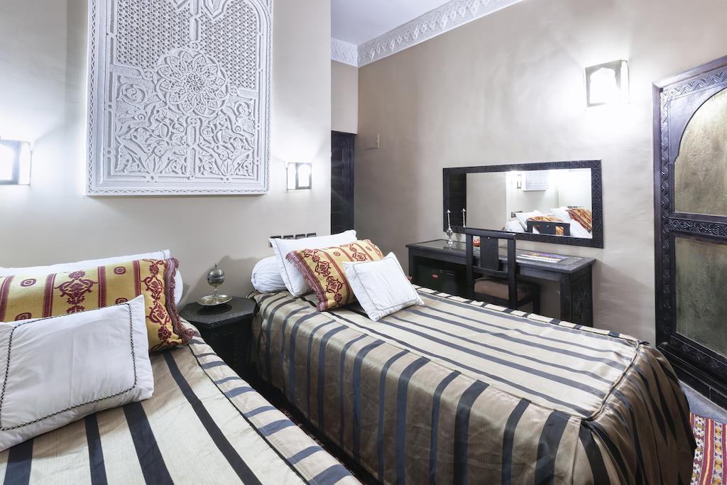 Hotel Azoul Varzazat Dış mekan fotoğraf